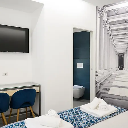 Domus Bed & Breakfast 4*